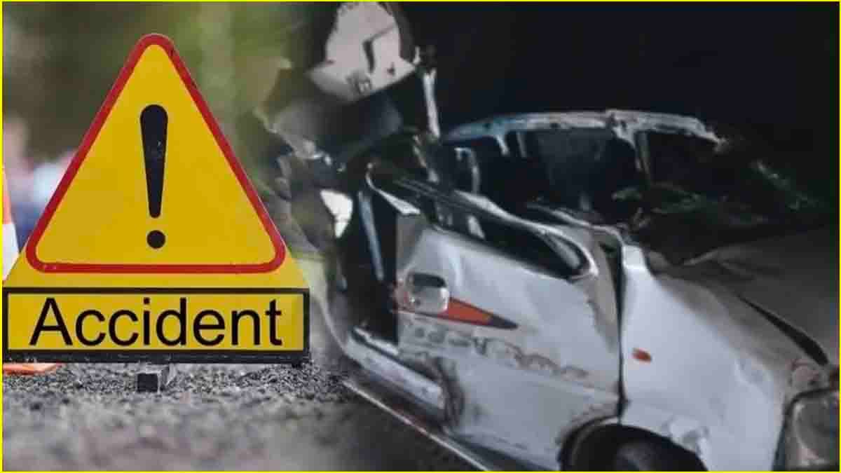 Gujarat में कार-ट्रक के बीच हुई टक्कर में 3 लोगों की मौत, 4 घायल