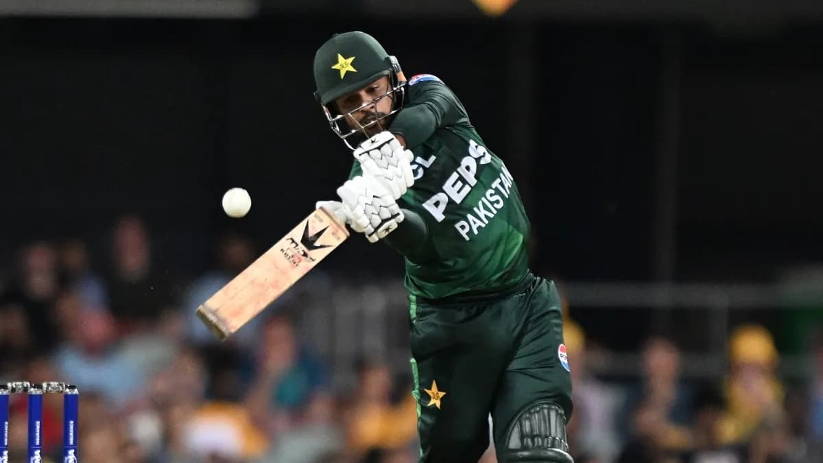 PAK vs NZ: पाकिस्तान को लगा बड़ा झटका, दूसरे वनडे से बाहर हुआ ये स्टार खिलाड़ी