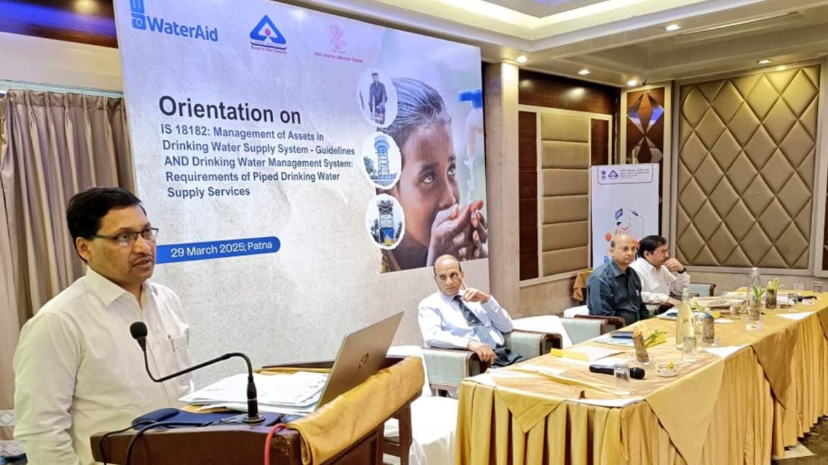 हर घर नल का जल समेत पेयजल आपूर्ति पर पटना में हुई बड़ी बैठक, कई वरिष्ठ अधिकारी हुए शामिल