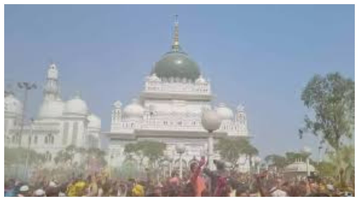 न मस्जिद पर पर्दा न जुमे का असर, सब पर भारी पड़ी देवा शरीफ की अनोखी होली, दिखी हिन्दू-मुस्लिम एकता की मिसाल