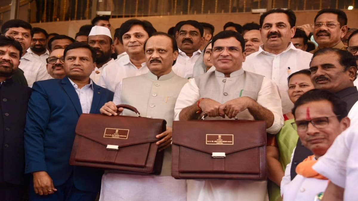 महाराष्ट्र बजट में किस जिले को मिला सबसे ज्यादा फंड? CM फडणवीस और शिंदे के गृह जिलों को मिलेगा इतना पैसा