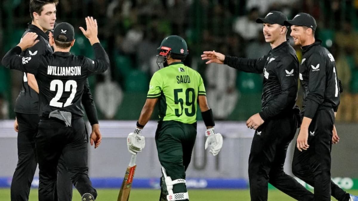 PAK vs NZ: पाकिस्तान के खिलाफ वनडे सीरीज से पहले बढ़ गई न्यूजीलैंड की टेंशन, कप्तान ही हो गया बाहर