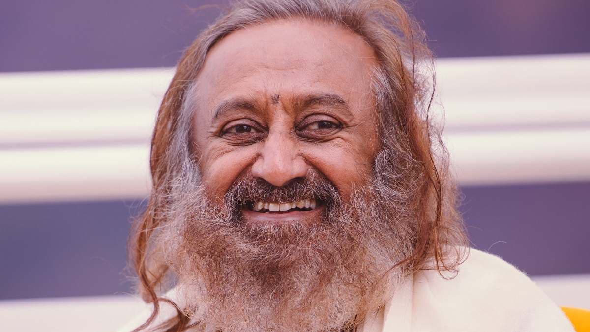 दिल्ली में श्री श्री रविशंकर का महासत्संग, सोमनाथ ज्योतिर्लिंग शिवलिंग के दर्शन कर धन्य हुए श्रद्धालु
