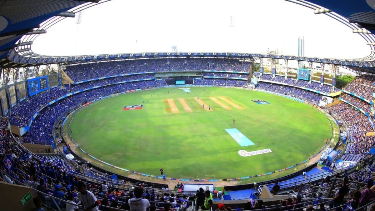 MI vs KKR Pitch Report: वानखेड़े में होगी चौके-छक्कों की बरसात या कहर बन टूटेंगे गेंदबाज, जानिए कैसा रहेगा पिच का मिजाज