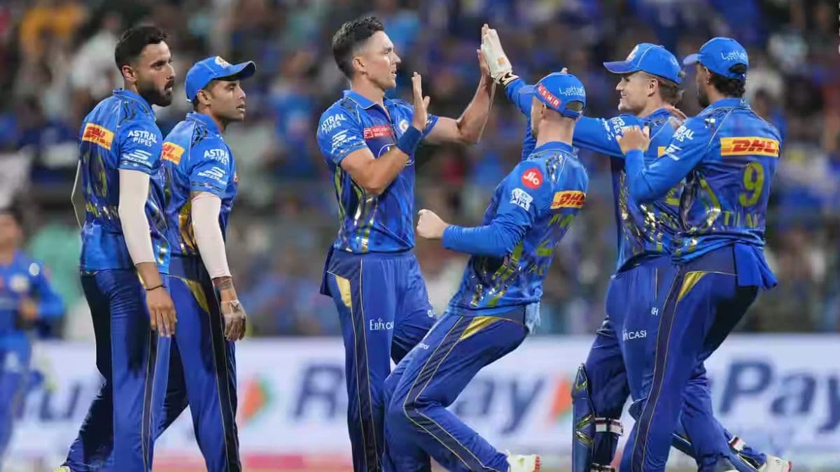 MI vs KKR: IPL के पहले ओवर का 'सुल्तान', वानखेड़े में फिर किया कमाल, सुनील नरेन के उड़ाए होश