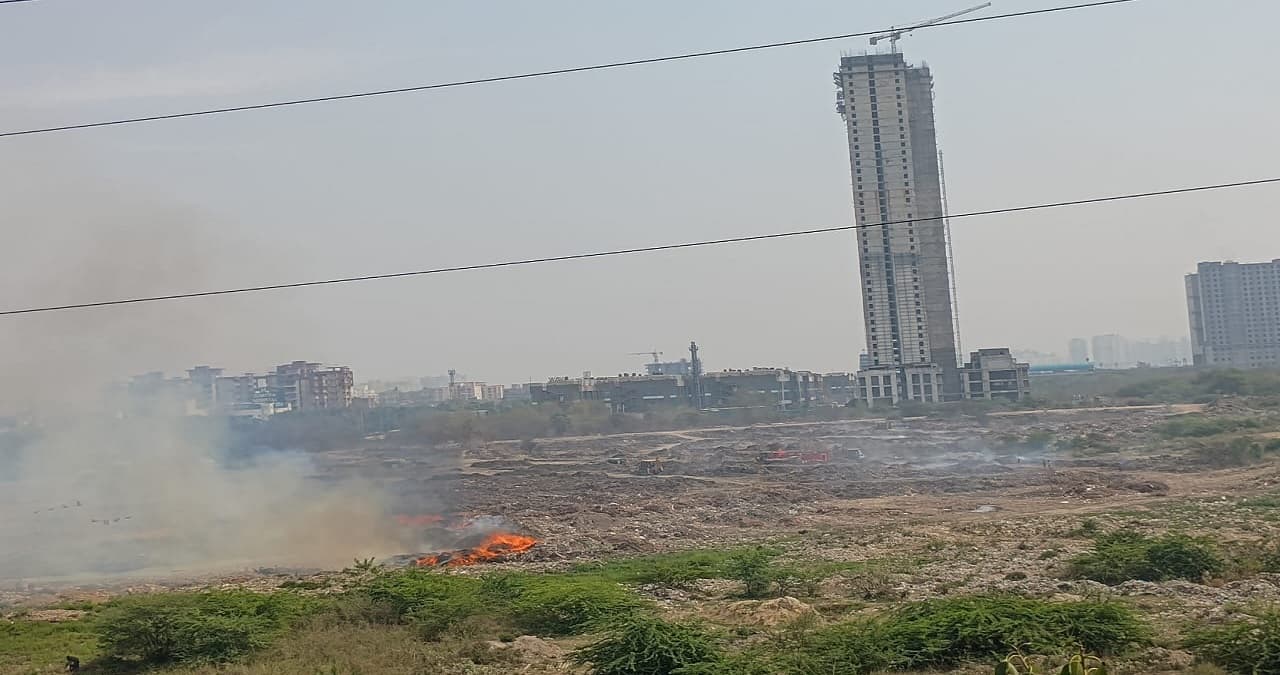 नोएडा अथॉरिटी के फैसले से 50000 हजार लोगों को राहत, 150000 निवासियों के सामने खड़ी हुई आफत