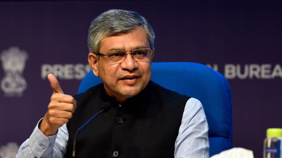 ट्रेन से लेकर मेड-इन-इंडिया सेमीकंडक्टर चिप तक, अश्विनी वैष्णव ने बनाया भारत के भविष्य का प्लान