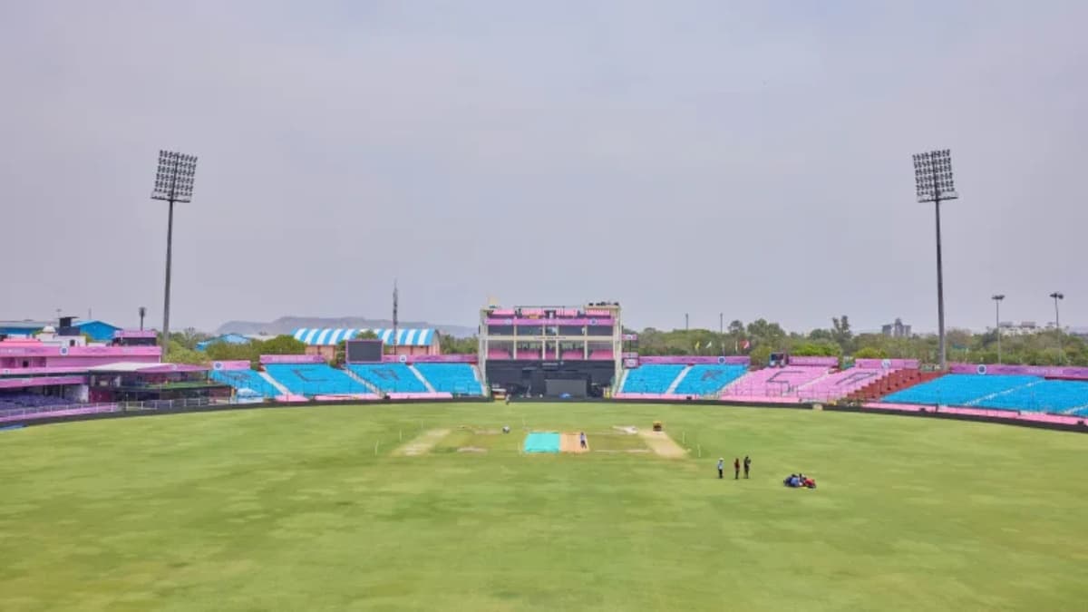 RR vs RCB: बल्लेबाजी होगी आसान या गेंदबाजों का रहेगा जलवा, एक क्लिक से जानें पूरी पिच रिपोर्ट