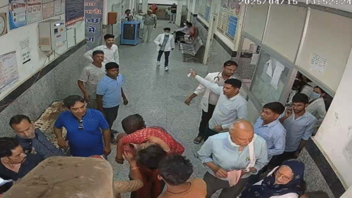 अस्पताल में पत्नी का शव लेकर घूमता रहा पति, चूरू के अस्पताल में मानवता शर्मसार