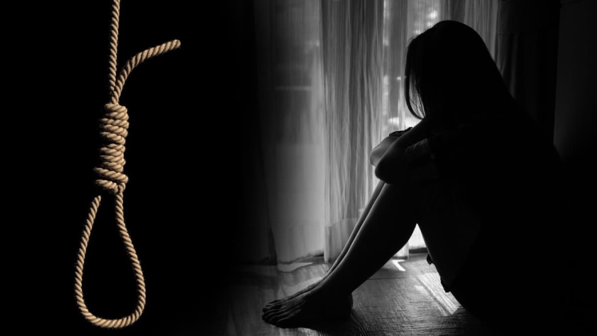 पति ने लगाई फांसी, बेड पर सोती रही पत्नी, घर में पसरा मातम