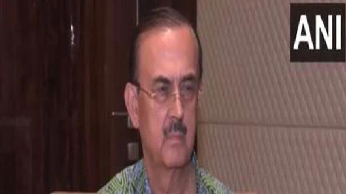 Video: 'गैरजिम्मेदाराना बयान...', निशिकांत दुबे की SC पर टिप्पणी को लेकर क्या बोले एडवोकेट विकास सिंह?