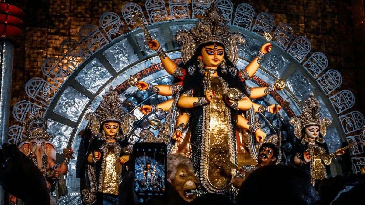 नवरात्रि में दिखें ये संकेत तो समझ लें आपसे प्रसन्न हैं देवी दुर्गा!