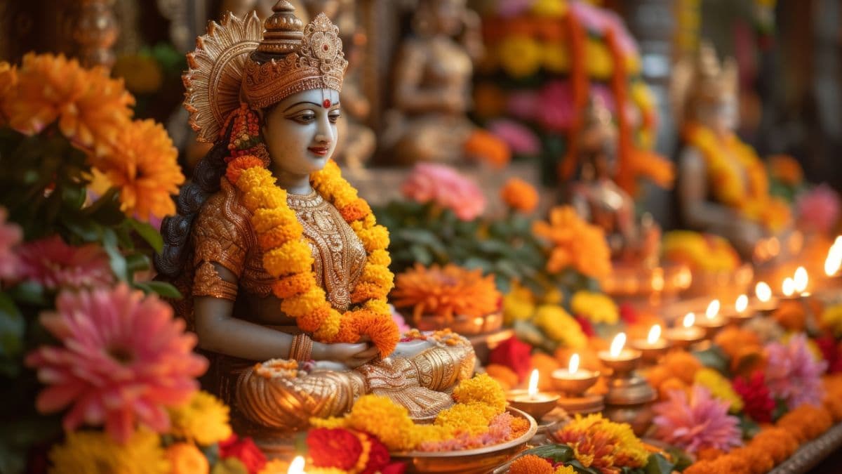 धनवान बना देंगे मां लक्ष्मी के 7 मंत्र, शुक्रवार को जरूर करें जाप!