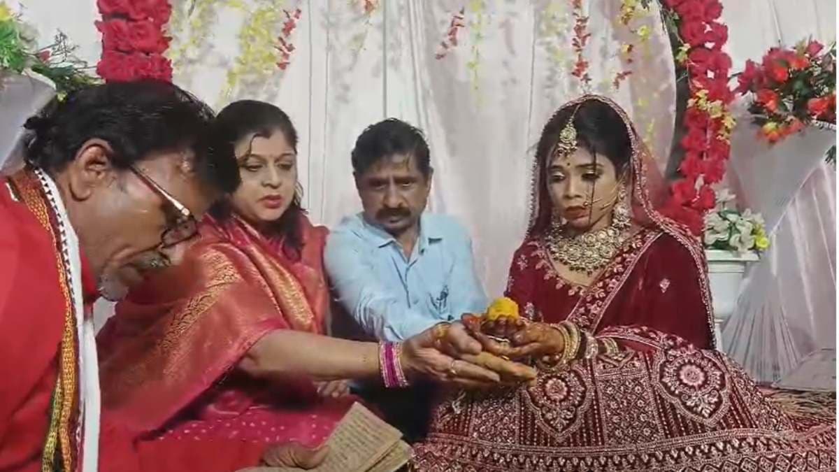 भिंड कलेक्टर ने अनाथ लड़की का कन्यादान कर पेश की मिसाल, निभाया मां-बाप का फर्ज