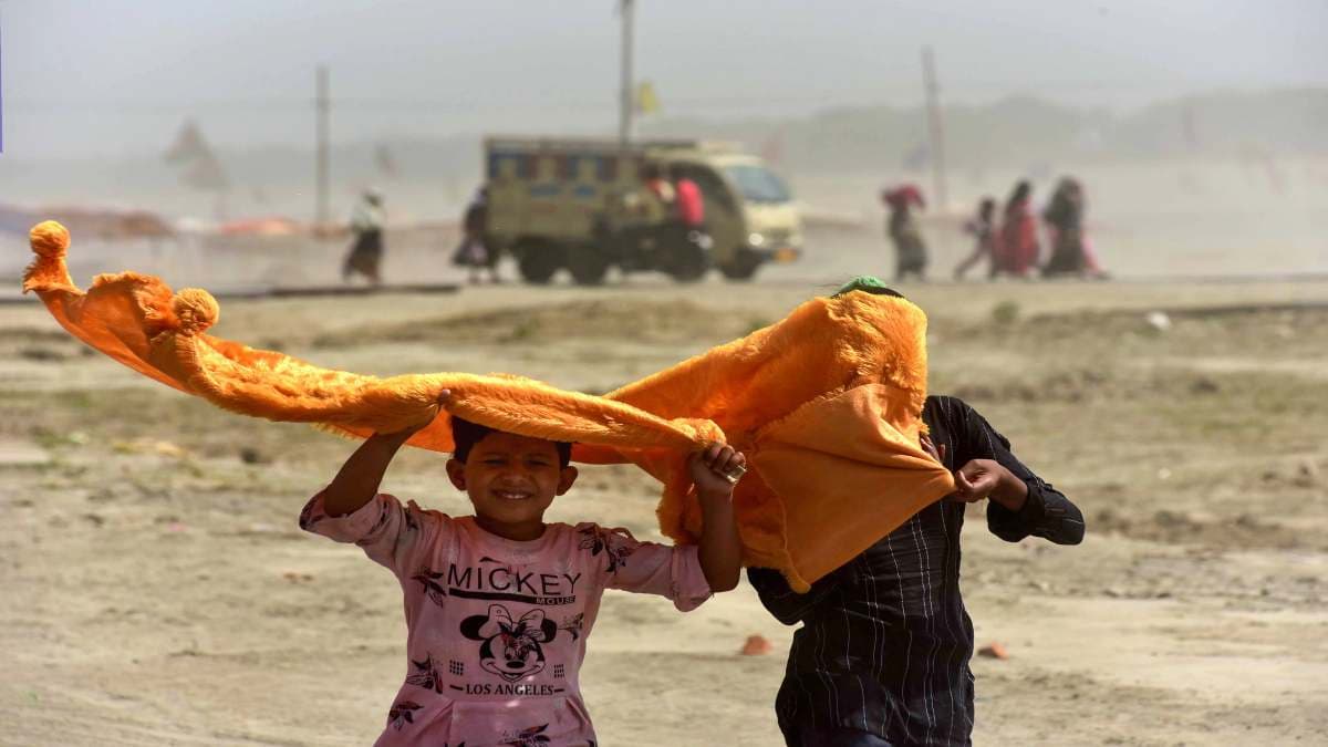 Bihar Weather: बिहार के 15 जिलों में भीषण गर्मी और लू का अलर्ट, पढ़े IMD का ताजा अपडेट