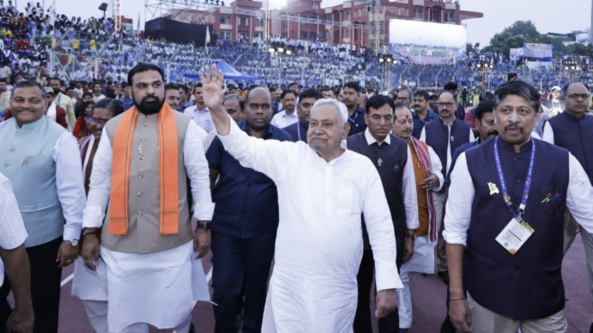 बिहार में खेलो इंडिया यूथ गेम्स-2025' शुरू, PM मोदी ने VC के जरिए किया शुभारंभ, CM नीतीश कुमार ने जलाई मशाल