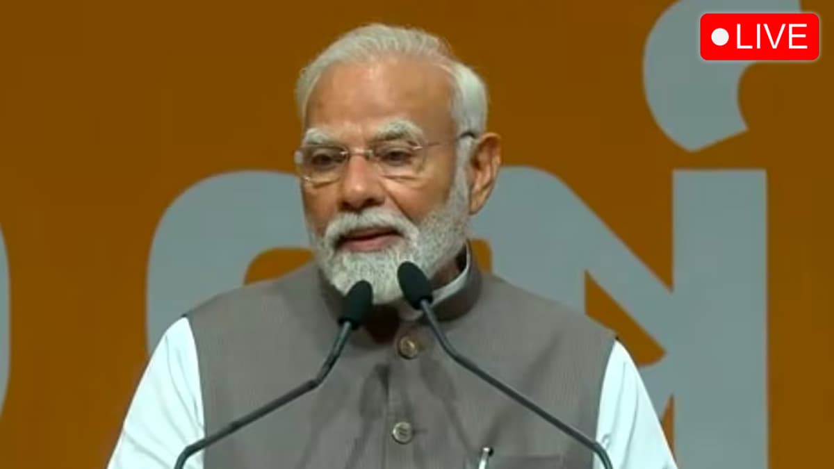 PM Modi Gujarat: सैन्य बल से शुरू हुआ ऑपरेशन सिंदूर अब जनबल से चलेगा', गांधीनगर में बोले पीएम मोदी