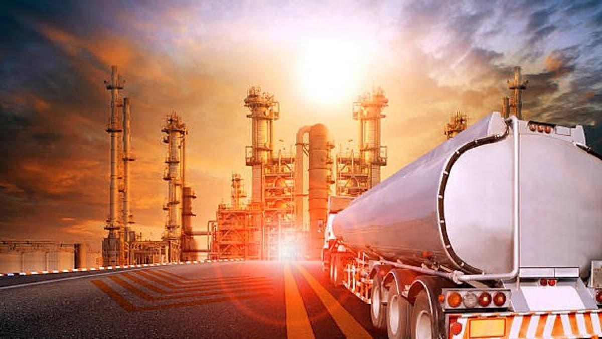 तेल कंपनियों को बड़ी राहत की उम्मीद, LPG पर घाटा 45% तक हो सकता है कम, सामने आई ये वजह