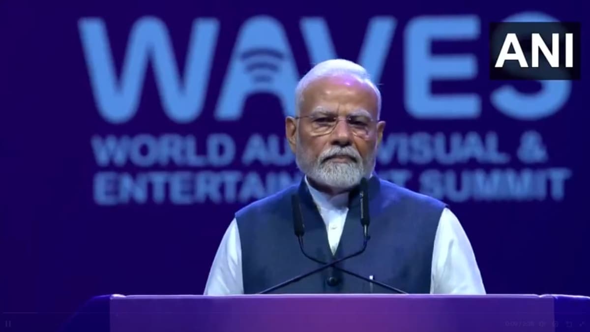 'कई खूबसूरत लहरें आना बाकी, हमारे पास बहुत कुछ....', Waves समिट में पीएम मोदी की बड़ी बातें