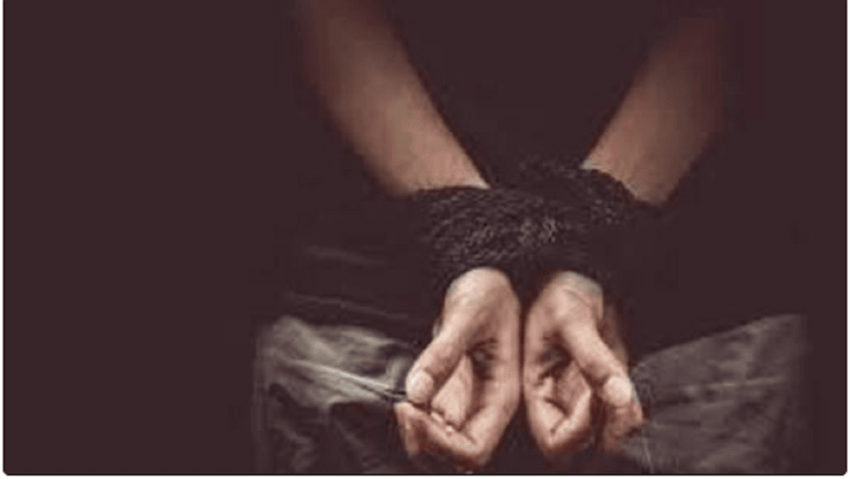 सऊदी अरब से आए 5 लोगों का दिनदहाड़े अपहरण, किडनैपर्स से पुलिस की मुठभेड़