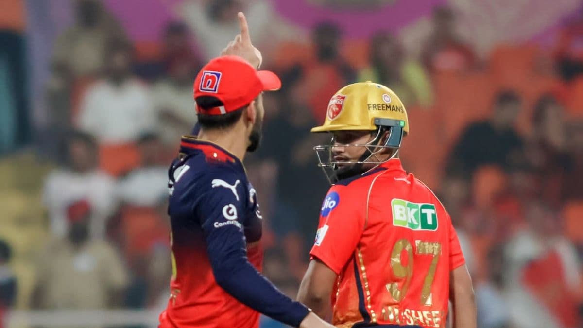 Kohli-Musheer Controversy: मुशीर को सिर्फ चिढ़ा रहे थे विराट कोहली? विवाद को लेकर दो हिस्सों में बंटे फैन्स