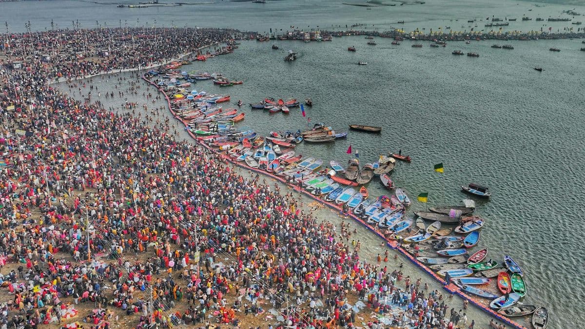 महाकुंभ में नहीं हो पाए हैं शामिल तो कर लें पुष्कर कुंभ में स्नान, स्वर्ग के द्वार में लगता है यह मेला