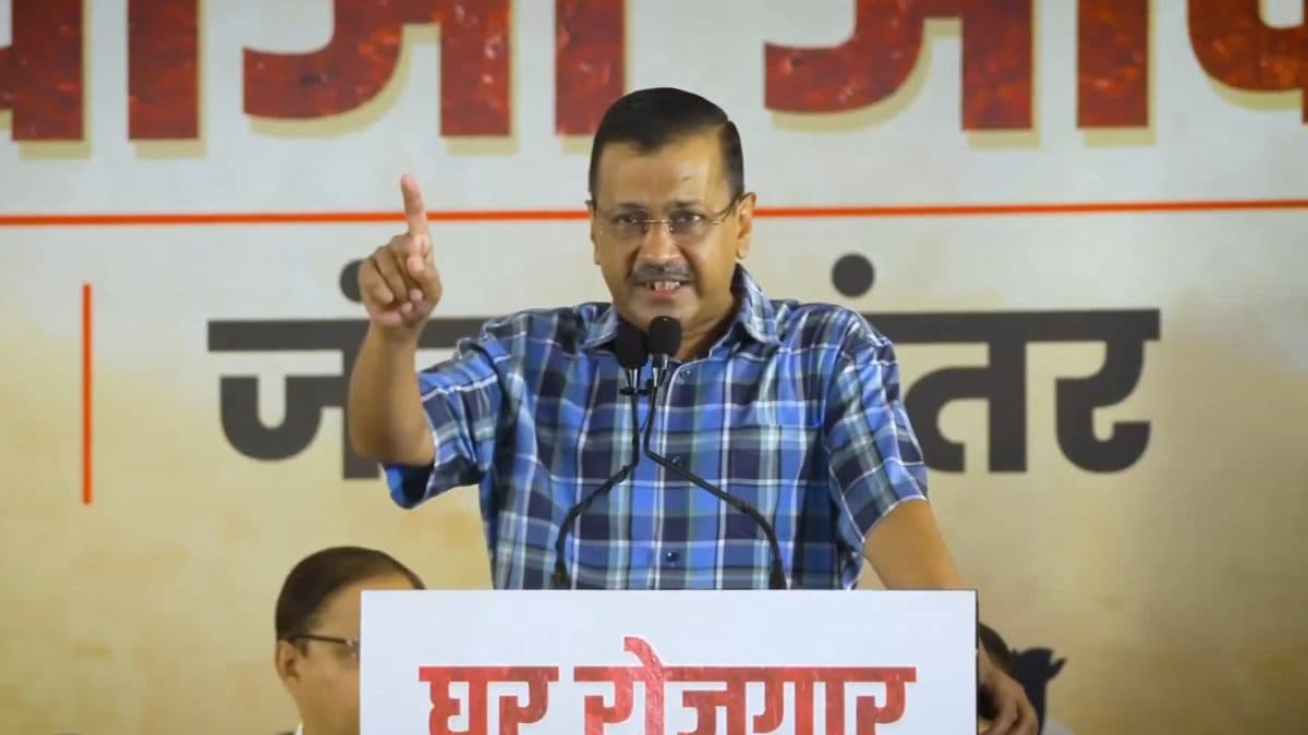 'खौलते हुए तेल में झुग्गी वालों को छोड़ दिया', दिल्ली सरकार पर अरविंद केजरीवाल का बड़ा हमला