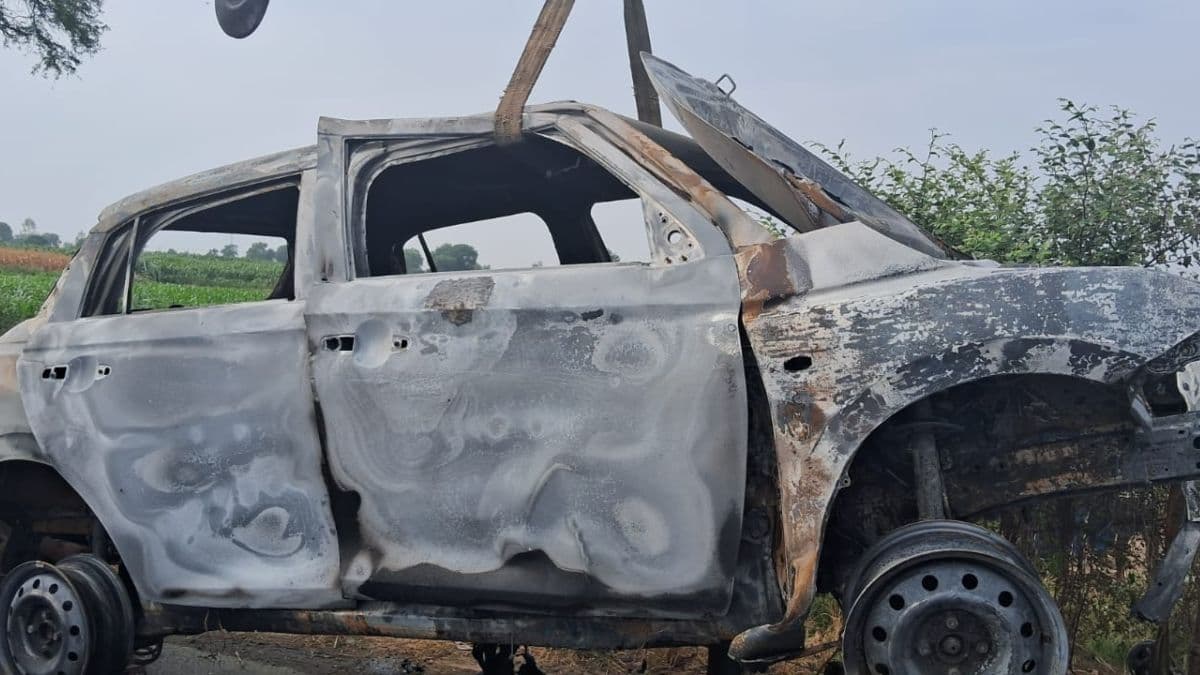 Bulandshahr में हुए हादसे में 5 की मौत, इंजीनियर के परिवार के लिए कब्रिस्तान बन गई बर्निंग कार