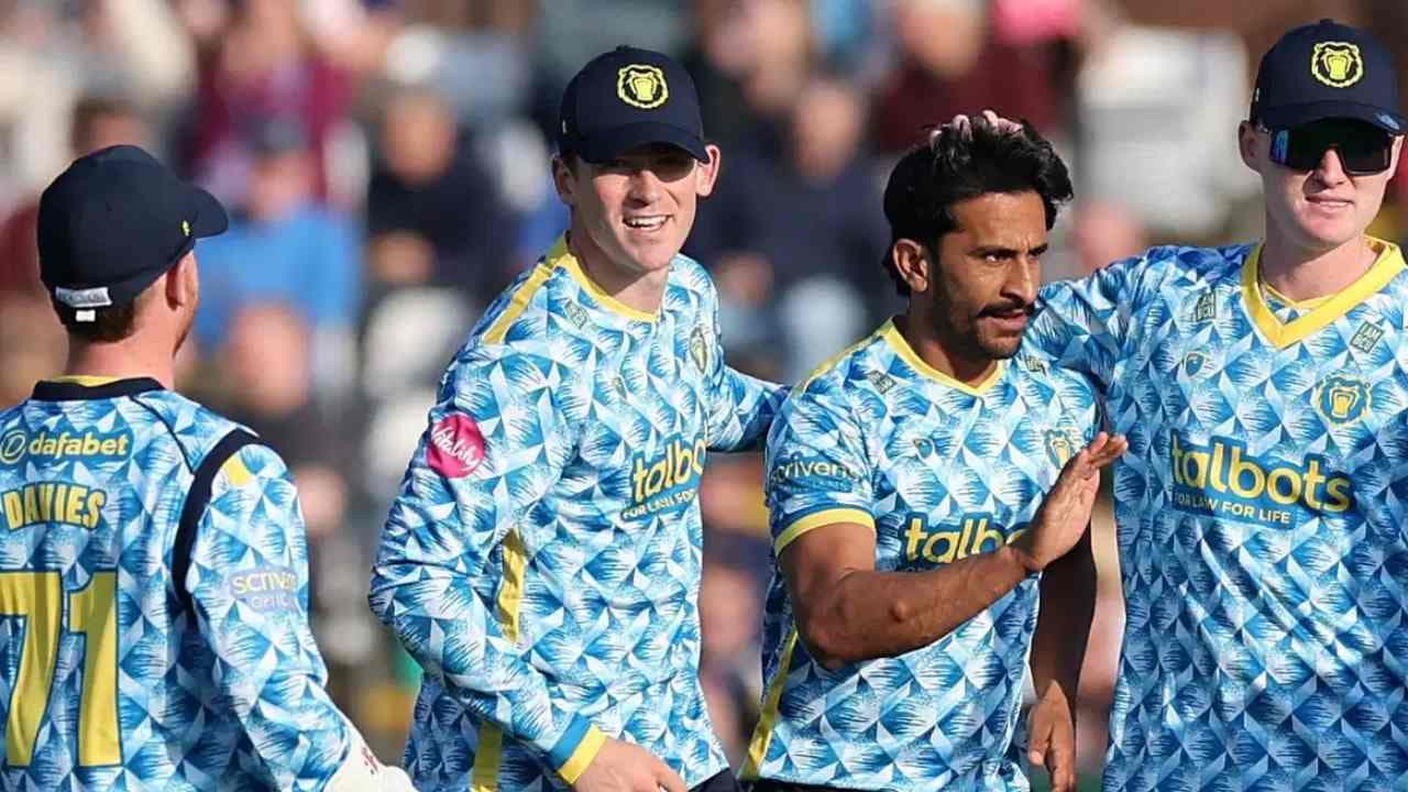 हैट्रिक और 6 विकेट, 19 गेंद में तबाह इंग्लिश बैटिंग ऑर्डर, इंग्लैंड में छाया पाकिस्तान स्टार गेंदबाज