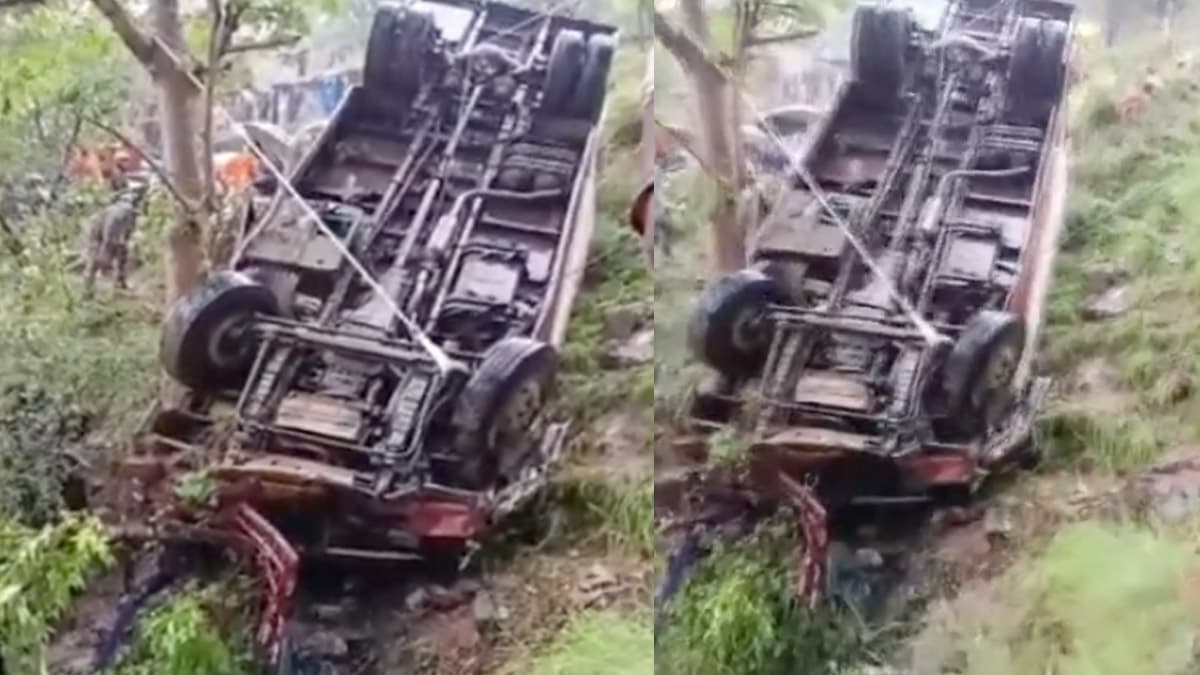 Himachal Bus Accident: मंडी में 200 फीट गहरी खाई में गिरी 30 लोगों से भरी बस, 2 लोगों की मौत