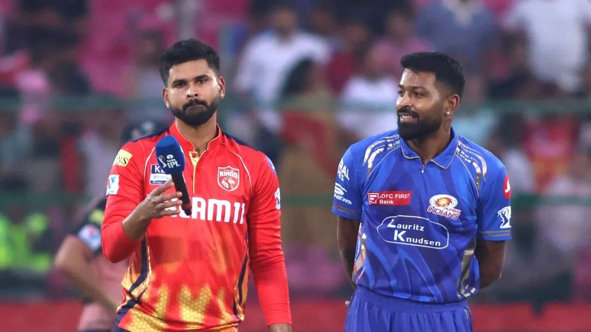 PBKS vs MI: पंजाब ने टॉस जीतकर किया गेंदबाजी का फैसला, धाकड़ खिलाड़ी की हुई एंट्री, देखें दोनों टीमों की प्लेइंग 11
