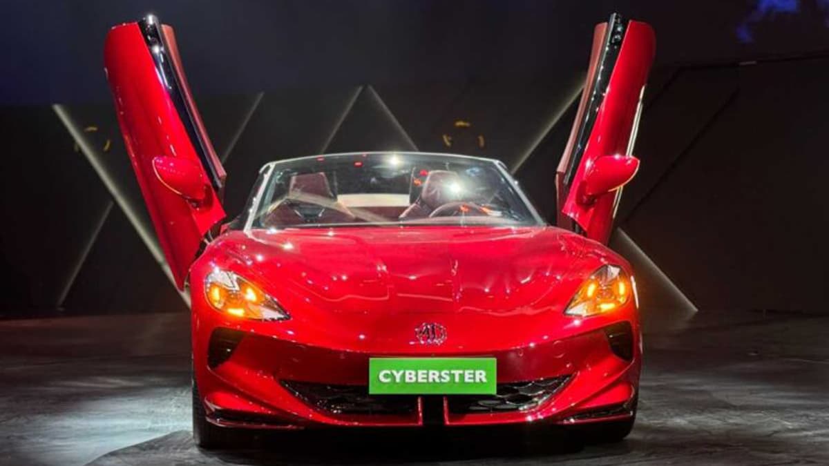MG Cyberster: दुनिया की सबसे तेज इलेक्ट्रिक स्पोर्ट्स कार इस दिन होगी लॉन्च!