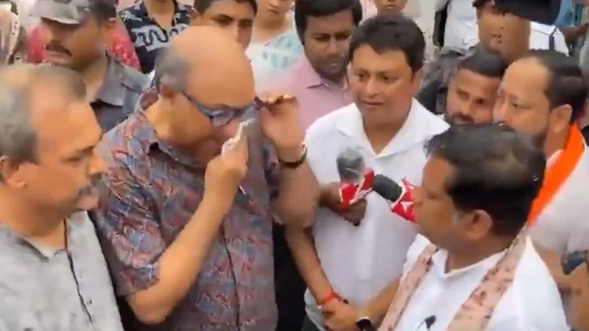 डॉक्टर से मिलने गए केंद्रीय मंत्री तो उठा ले गई कोलकाता पुलिस, मच गया बवाल