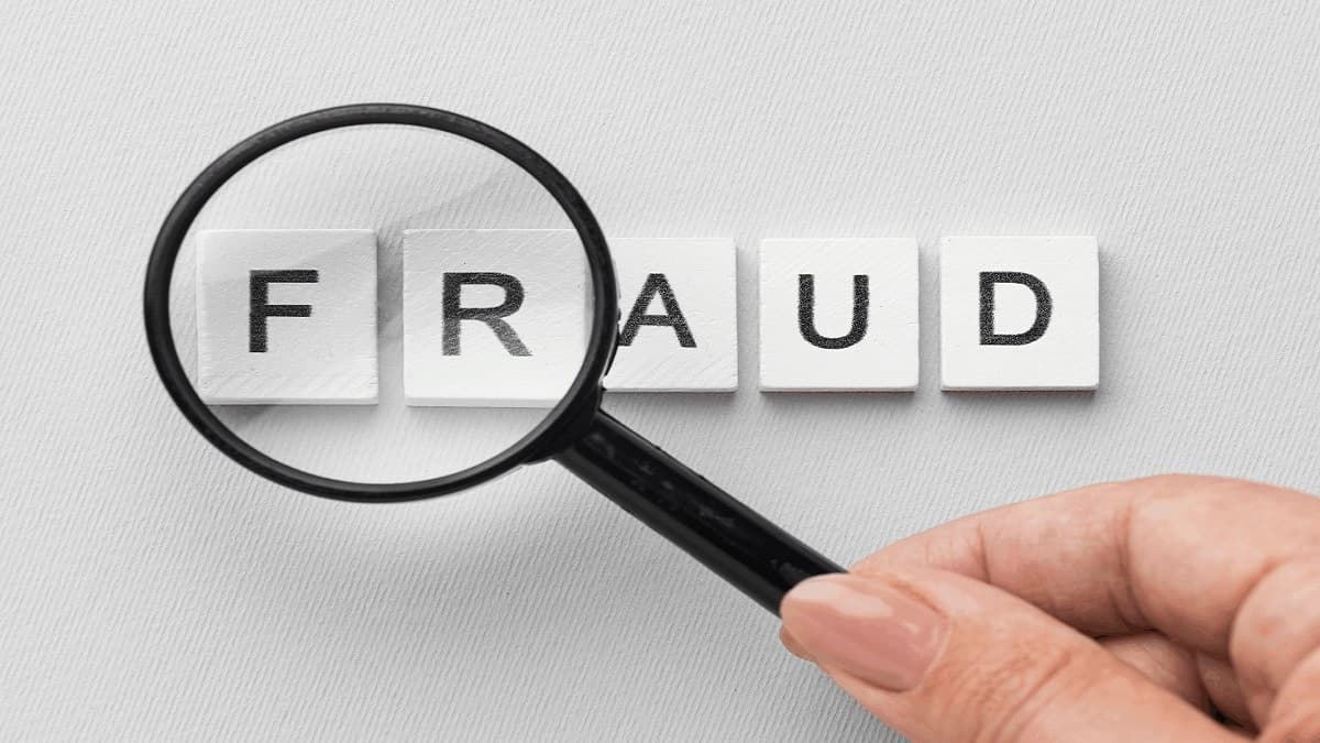 Noida News: 17 लाख दो, सुभारती यूनिवर्सिटी के एमबीबीएस में दाखिला लो, कहकर नोएडा की छात्रा से ठगी