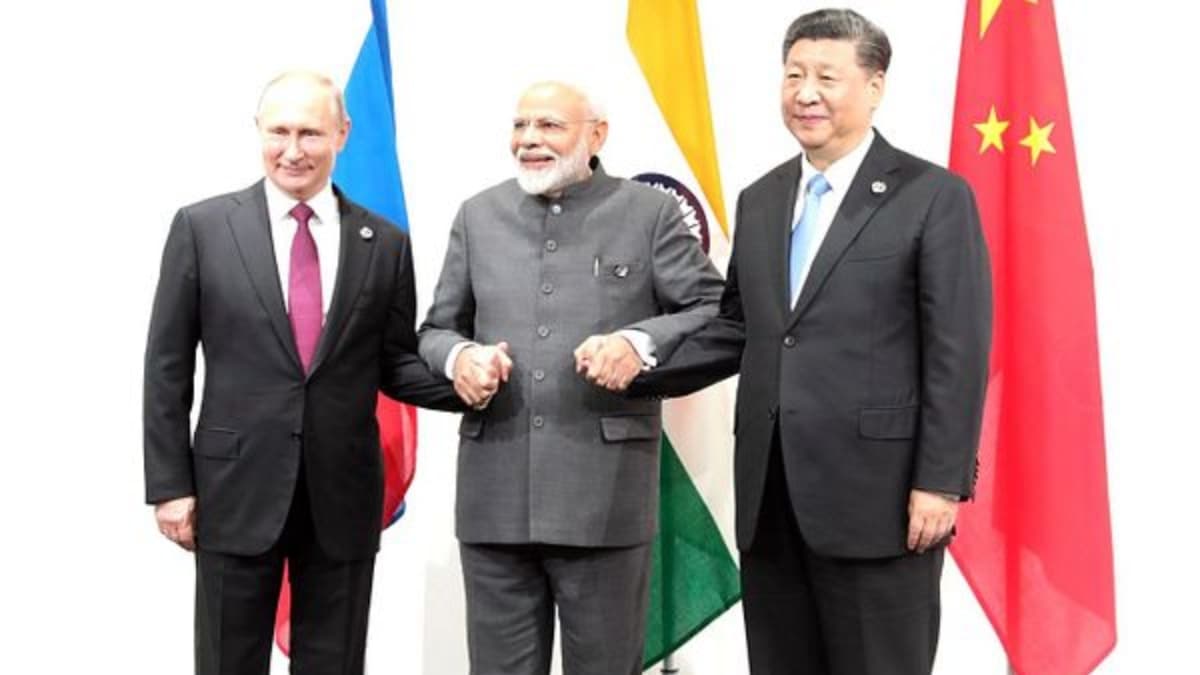 क्या एक साथ आएंगे भारत-चीन-रूस? RIC साझेदारी फिर शुरू करने पर पड़ोसी देश ने जताई सहमति