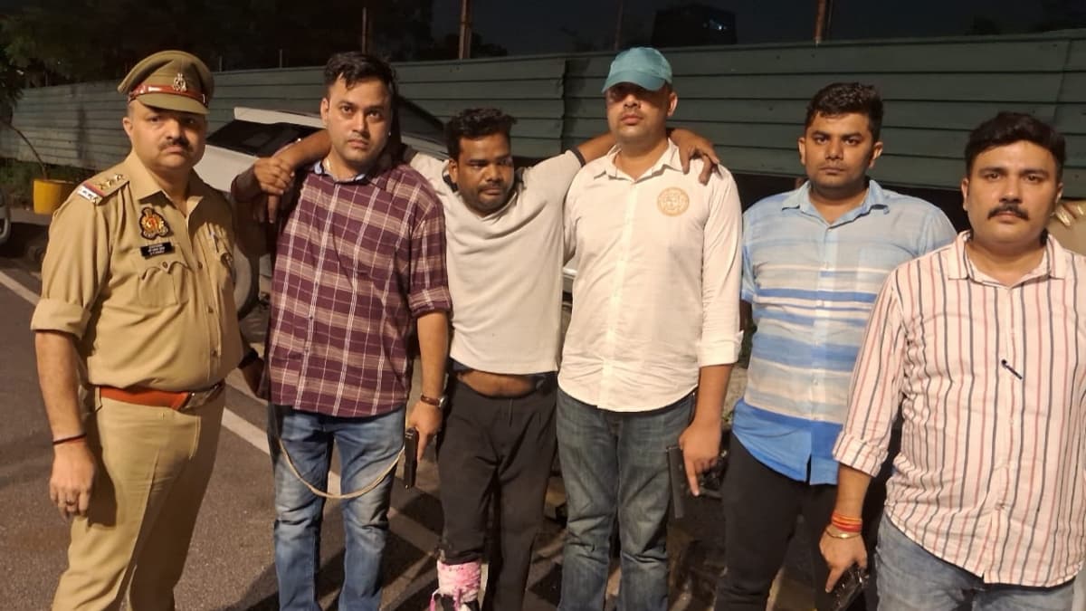 Noida News: नोएडा में डबल एनकाउंटर, दो बदमाश हुए पुलिस की गोली का शिकार