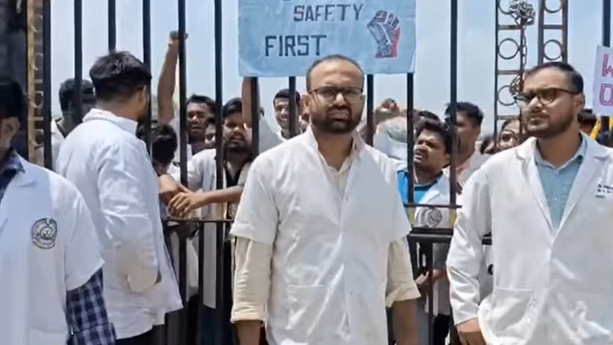 Video: पटना के वेटनरी कॉलेज में गोलीबारी के बाद हंगामा, छात्रों ने किया प्रदर्शन