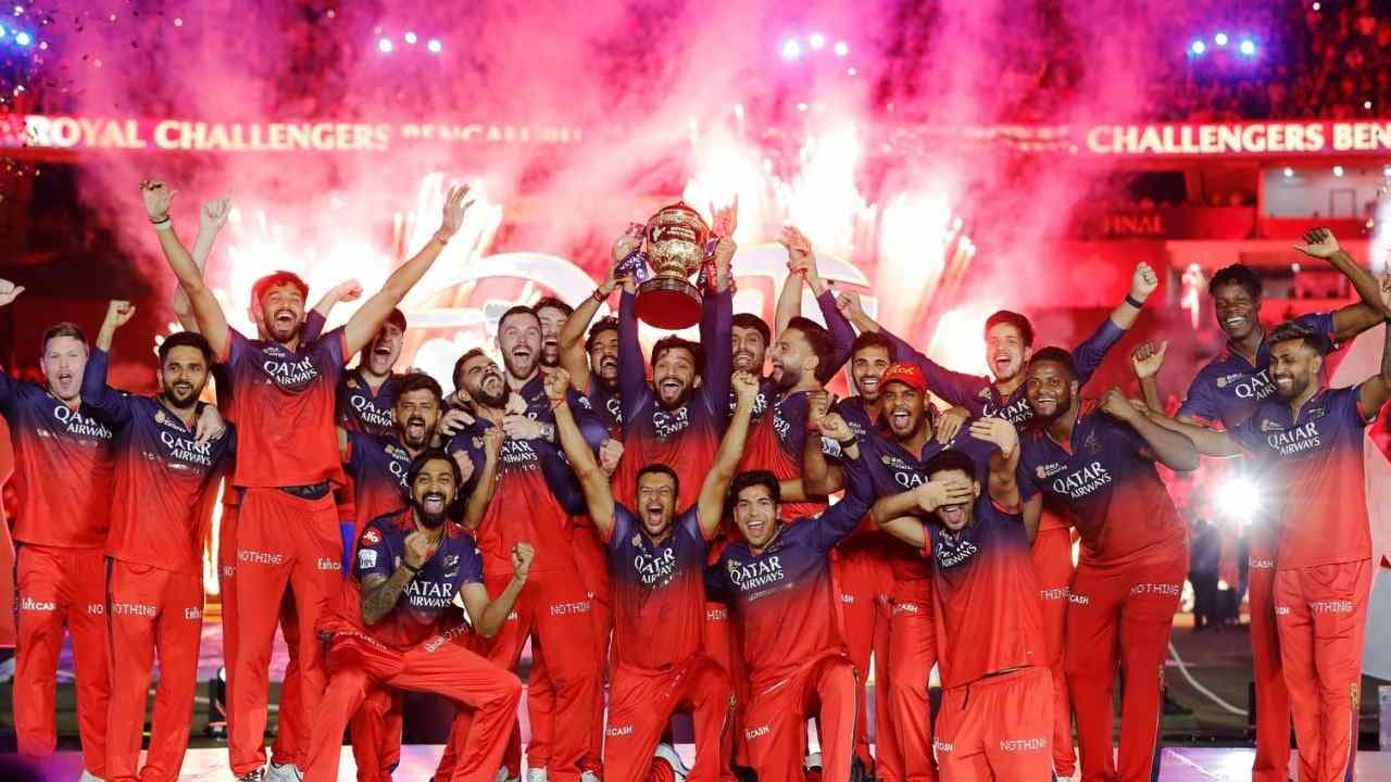 भारत-इंग्लैंड सीरीज के बीच RCB को लगा बड़ा झटका, बेंगलुरु में नहीं दिखेगा कोहली का जादू
