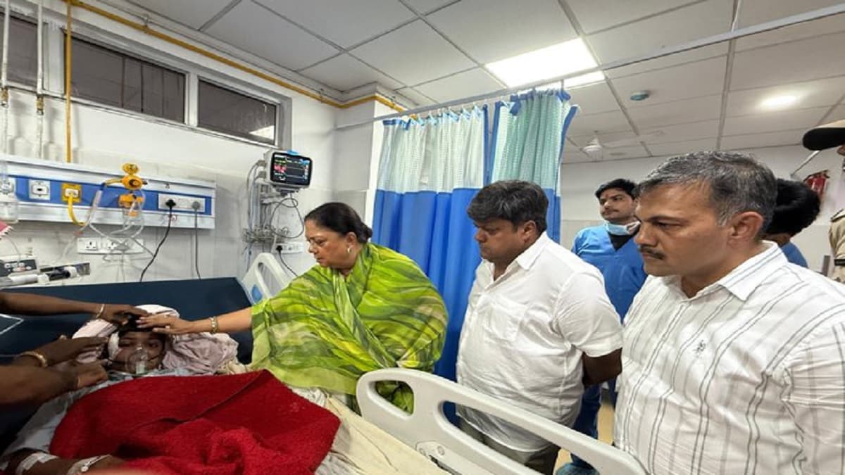 'मैं भी एक मां हूं ये हादसा सपनों का अंत', पूर्व मुख्यमंत्री वसुंधरा राजे का छलका दर्द