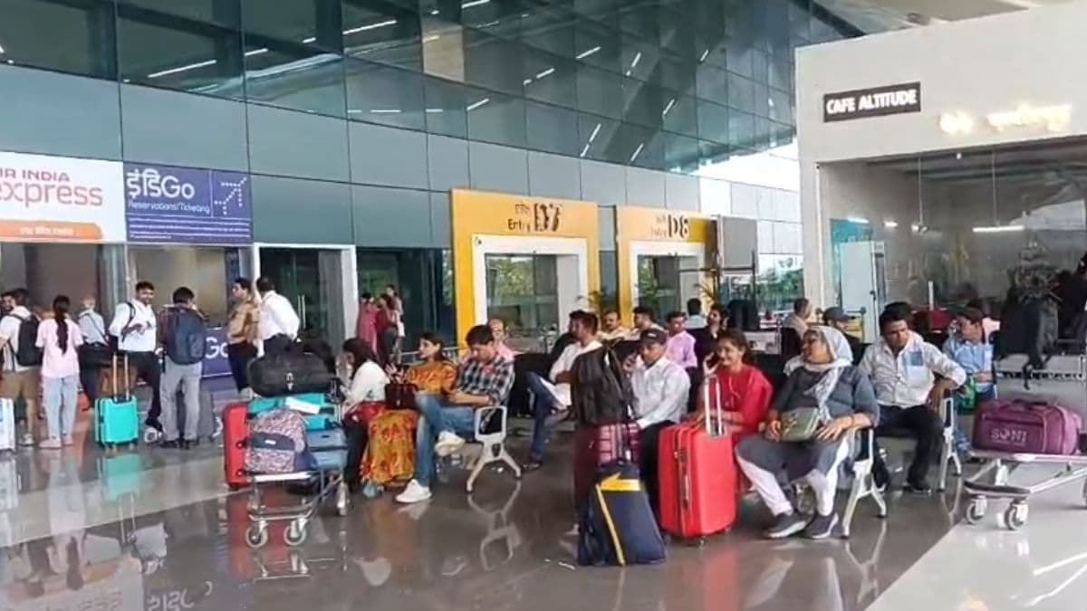 पटना एयरपोर्ट पर टला बड़ा हादसा, लैंडिंग के बाद अचानक दोबारा उड़ा प्लेन
