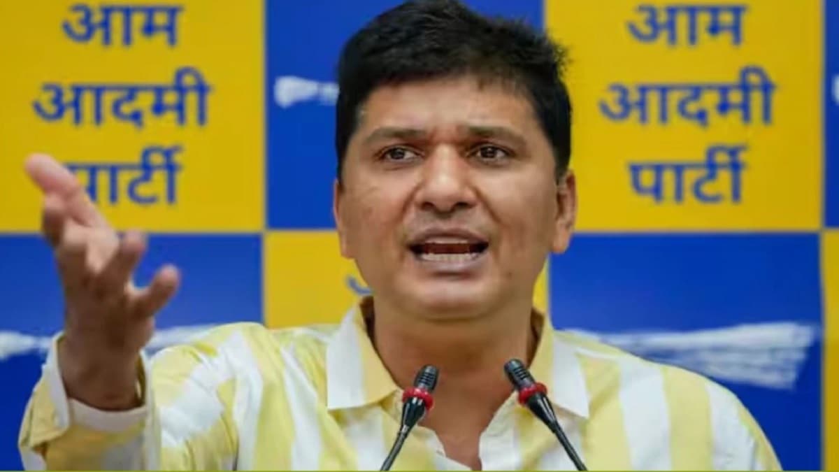 'भाजपा नेता की तरह बयानबाजी कर रहे चुनाव आयुक्त', आप नेता सौरभ भारद्वाज ने साधा निशाना
