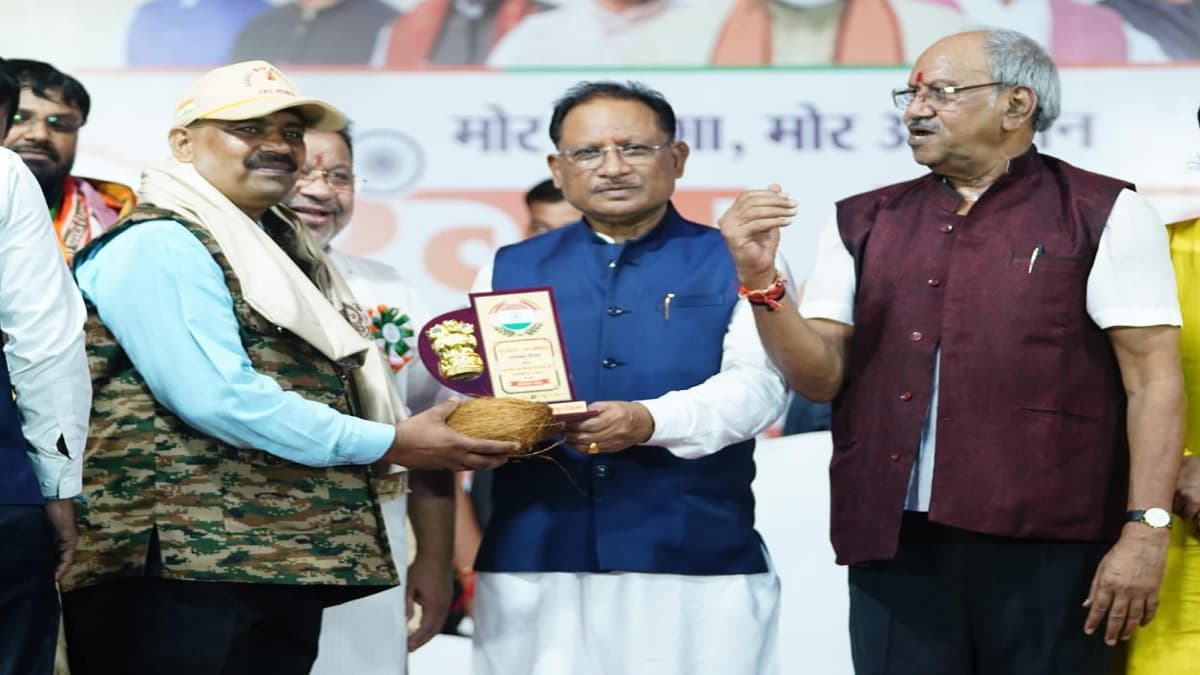 भव्य तिरंगा यात्रा से गूंजा रायपुर, एकता, सुरक्षा और विकास का दिया संदेश