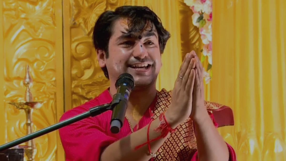 Dhirendra Krishna Shastri