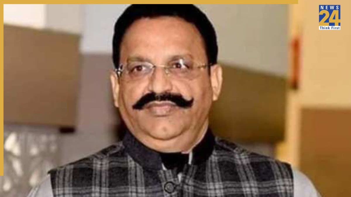 माफिया मुख्तार अंसारी की पत्नी के खिलाफ गैर-जमानती वारंट जारी, घर पर किया नोटिस चस्पा