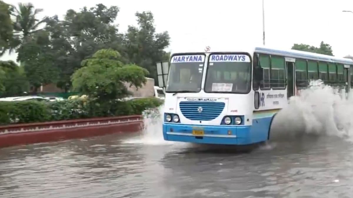 बारिश ने तोड़ा 69 सालों का रिकॉर्ड, कई जगहों पर बाढ़ जैसे हालात, राजस्थान के कई जिलों में अलर्ट जारी