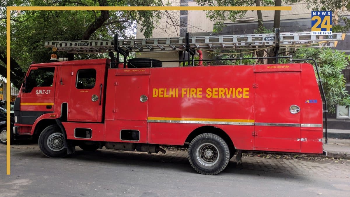दिल्ली के स्कूल में फिर बम से उड़ाने की धमकी, द्वारका के स्कूल में आया ई-मेल