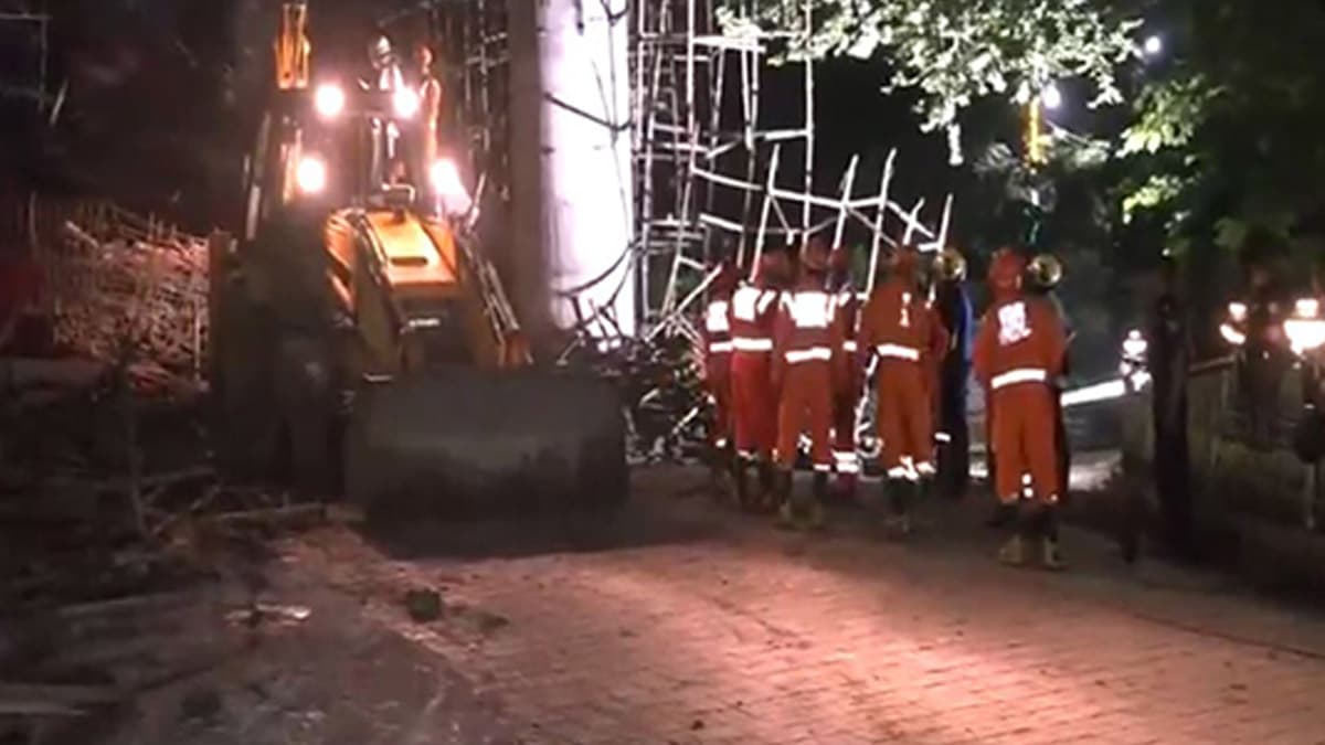 नागपुर में बड़ा हादसा, अंडर कंस्ट्रक्शन गेट गिरने से 15 मजदूर घायल, अस्पताल में चल रहा इलाज
