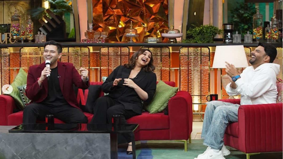'बॉलीवुड डालता रह गया दाने, राघव उड़ा ले गया परी…', नवजोत सिद्धू के पंच पर कपिल के शो में गूंजे ठहाके