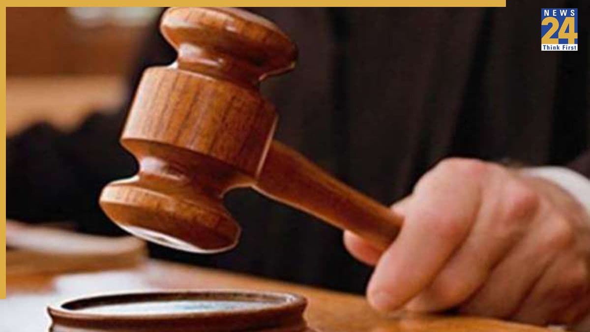लालू यादव, राबड़ी और तेजस्वी को राउज एवेन्यू कोर्ट में पेश होने का आदेश, इस घोटाले से जुड़ा है मामला