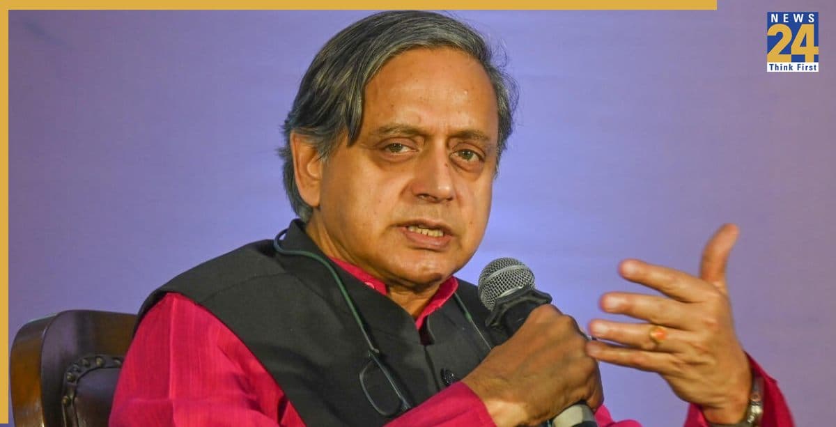 'पाकिस्तान से हाथ मिलाना चाहिए था', भारत-पाक मैच पर शशि थरूर ने दिया बड़ा बयान